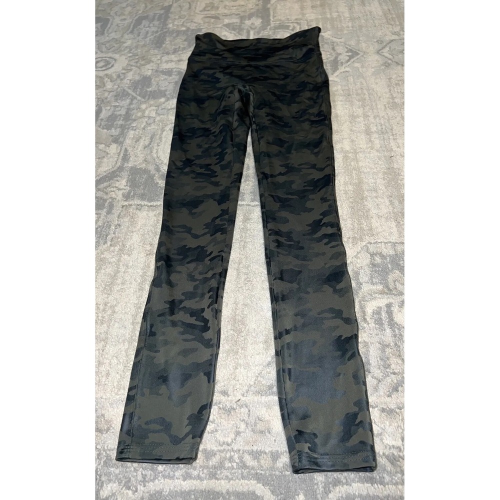 Spanx pants Leggings green black Camo sz small‎